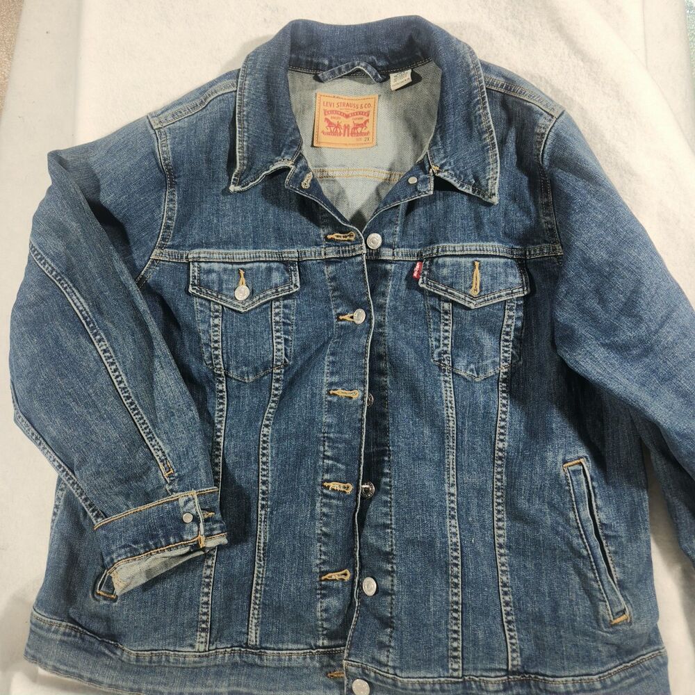 Levis Denim Jacket Womens 2XL Blue Trucker Coat Button Front Casual